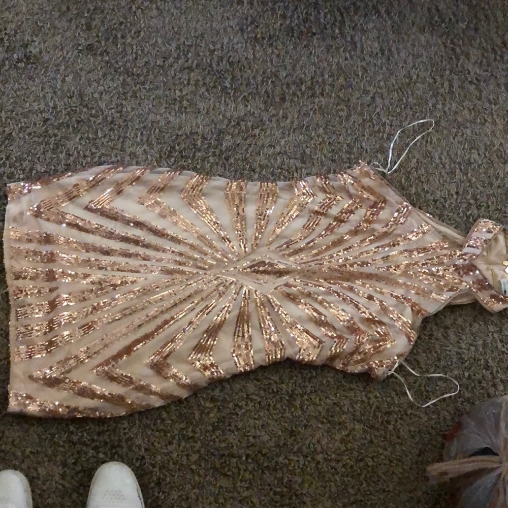 Gold dress no sleeves